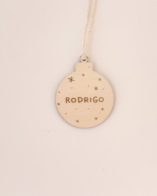 Decoração natalícia personalizada com design delicado e toque especial.