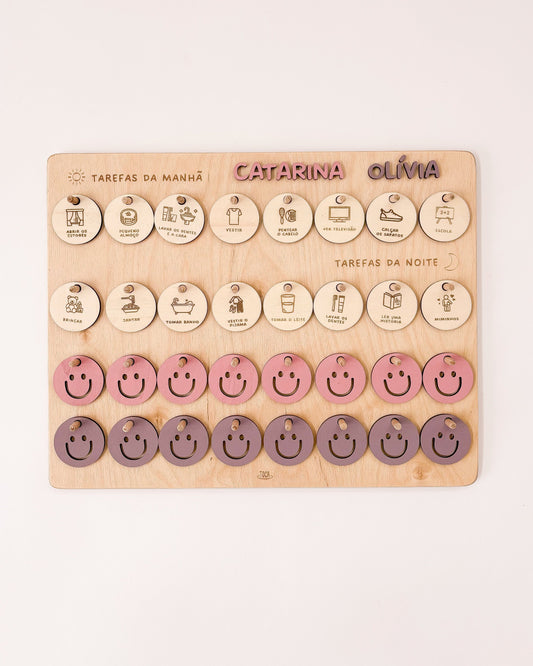 Quadro de tarefas infantil com ícones coloridos e nome personalizado, ideal para motivar as crianças.