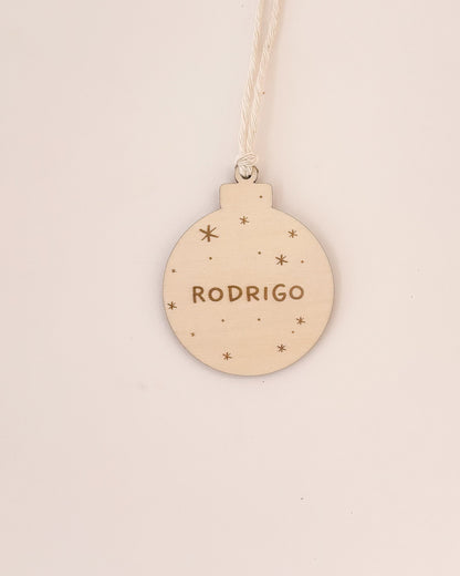 Decoração natalícia personalizada com design delicado e toque especial.