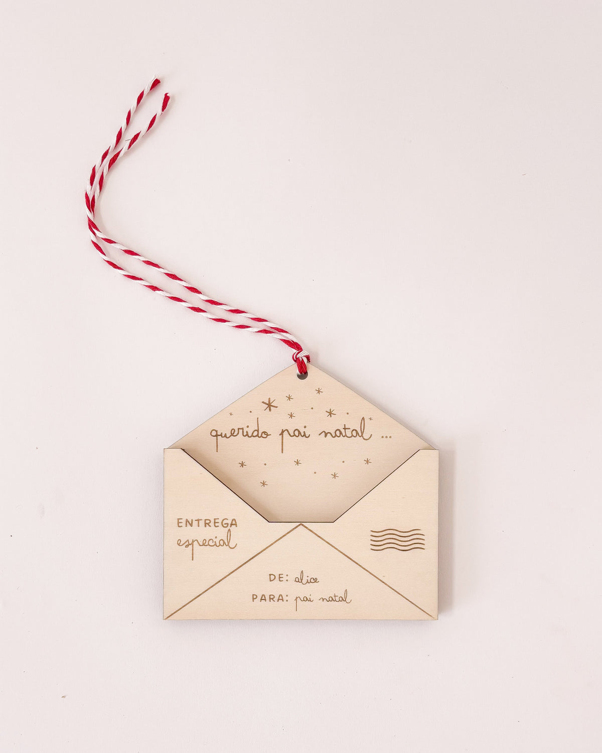 Envelope de madeira personalizado para colocar a carta ao Pai Natal.