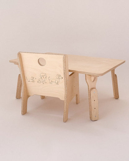 Mesa evolutiva infantil ajustável em três alturas, ideal para acompanhar o crescimento da criança com postura ergonómica e design funcional