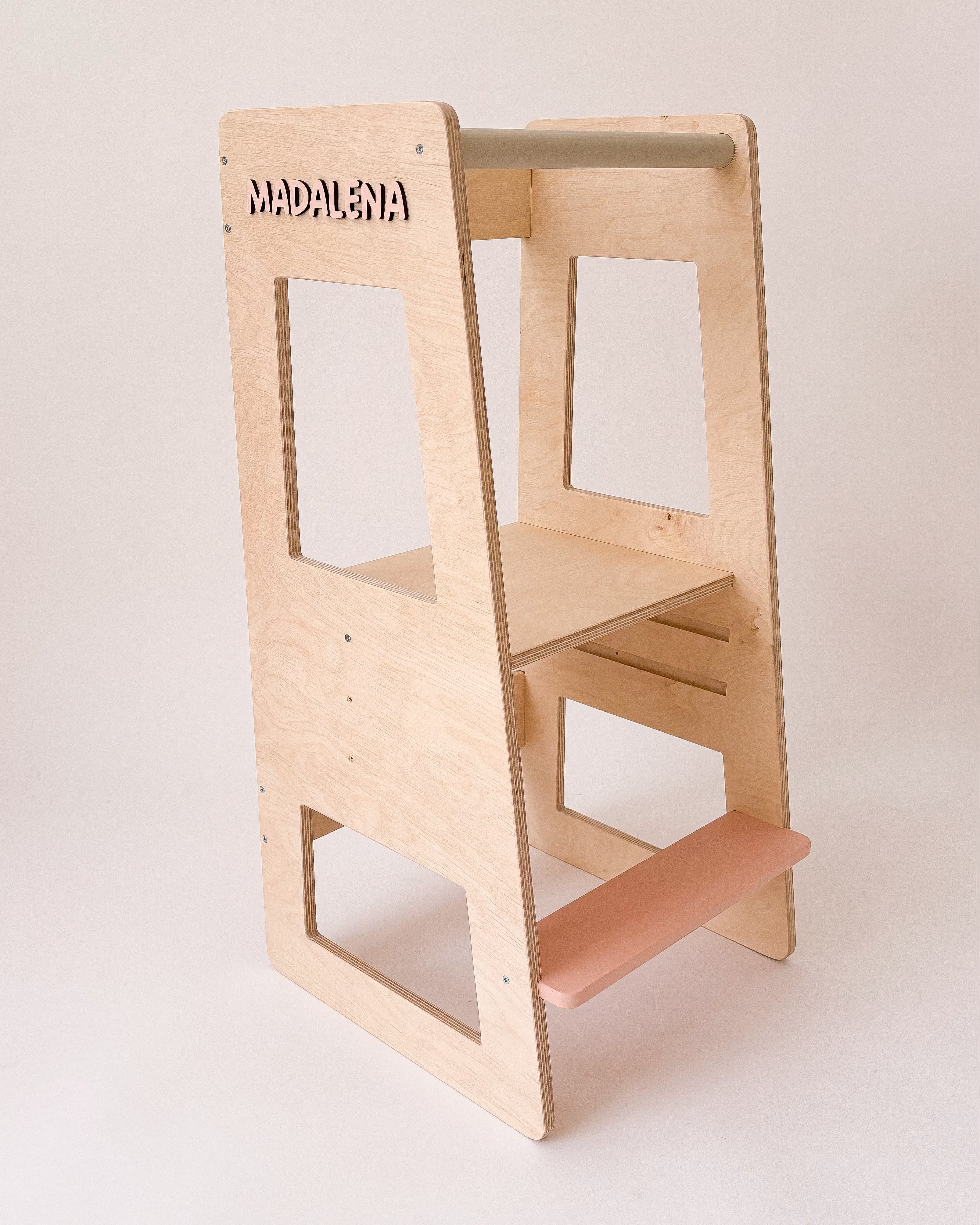 Torre de aprendizagem personalizável, brinquedo educativo em madeira com nome gravado para crianças.